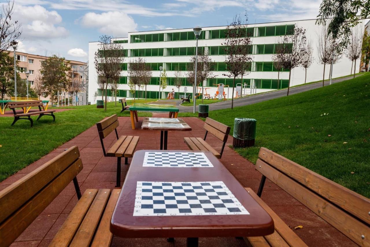 Igi Red Flat With Free Private Parking Apartman Kolozsvár Kültér fotó