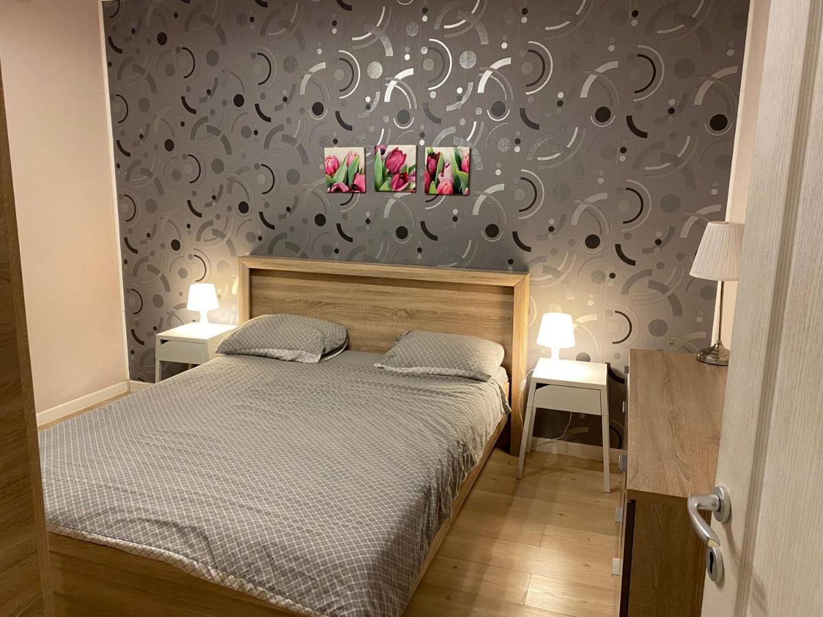 Igi Red Flat With Free Private Parking Apartman Kolozsvár Kültér fotó